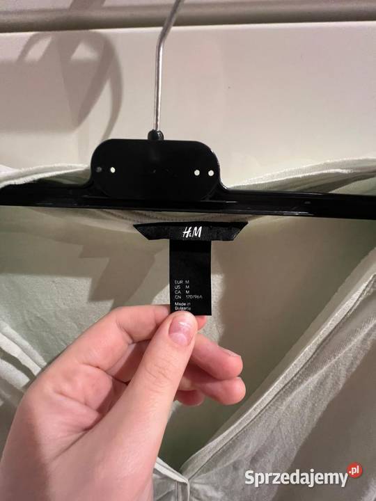 Delikatny miętowy piękny sweterek HM M