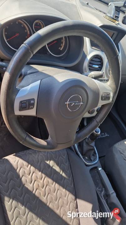Opel corsa 14 Benz full wypas niski przebieg lubelskie Łuków