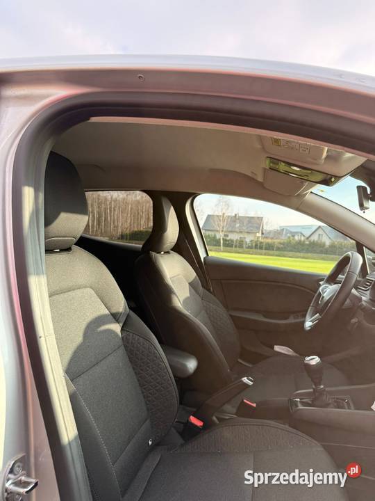 Renault clio V 2022 10b 6b przebieg 14776 Rok produkcji 2021 Clio Dębica sprzedam