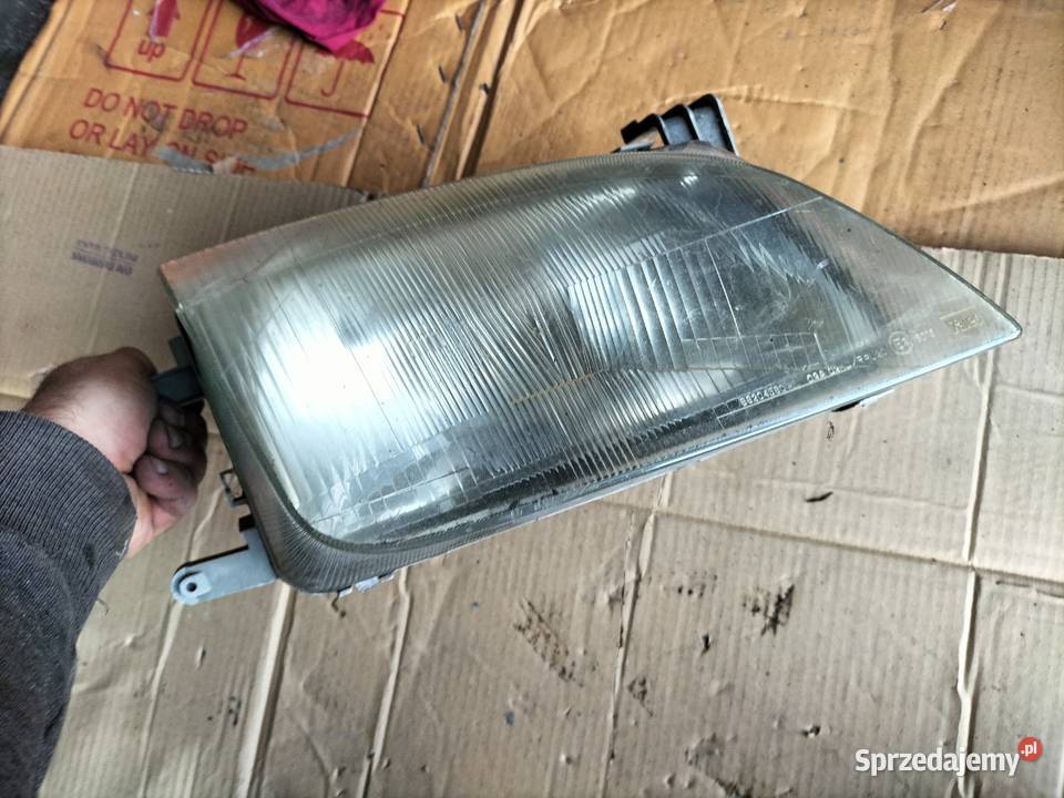 LAMPA PRZEDNIA PRZÓD PRAWA SUBARU JUSTY osobowe Oświetlenie lubelskie Kamień-Kolonia