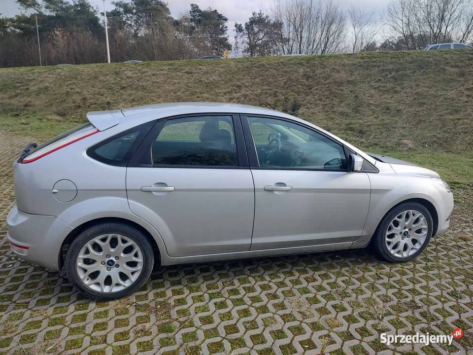 Ford focus 16 2010r