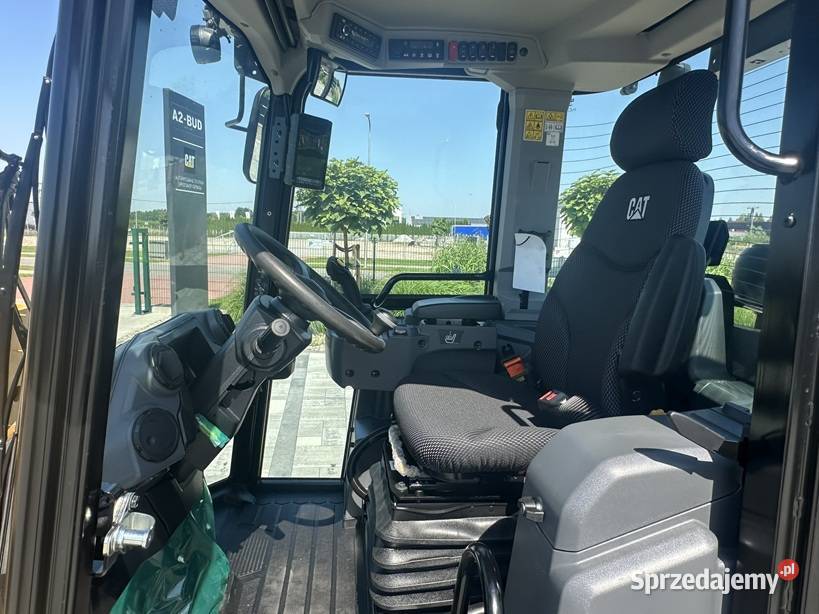 ŁADOWARKA KOŁOWA MARKI CATERPILLAR 906 Tuliszków