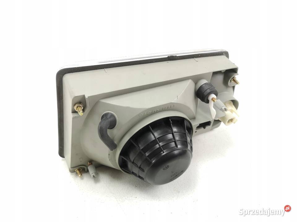 LAMPA PRAWY PRZÓD LANCIA DELTA 19791986 NOWA