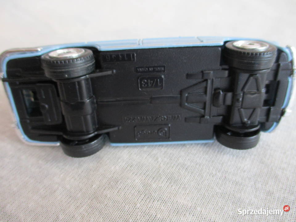 Polonez Caro z PRLu Zielona Góra