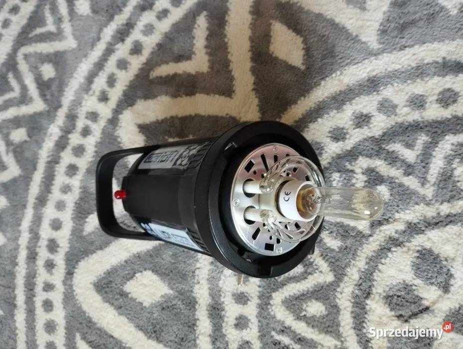 Lampa Fotograficzna Quantuum UP 200 Nysa sprzedam