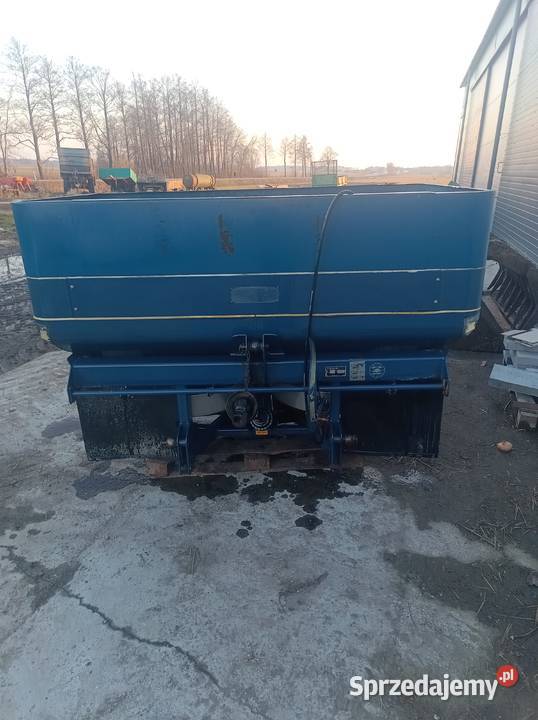 Sprzedam rozsiewacz bogballe l2 Brańsk