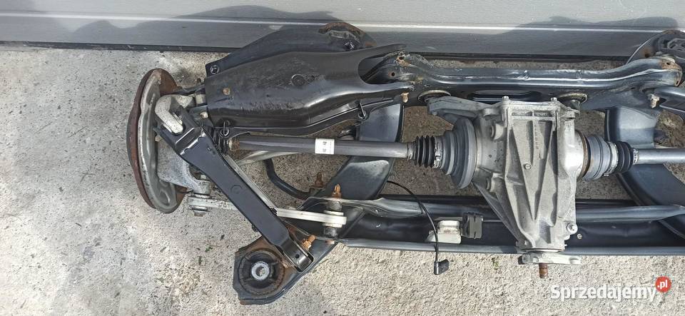 w205 seadan ZAWIESZENIE BELKA TYŁ A2053507207