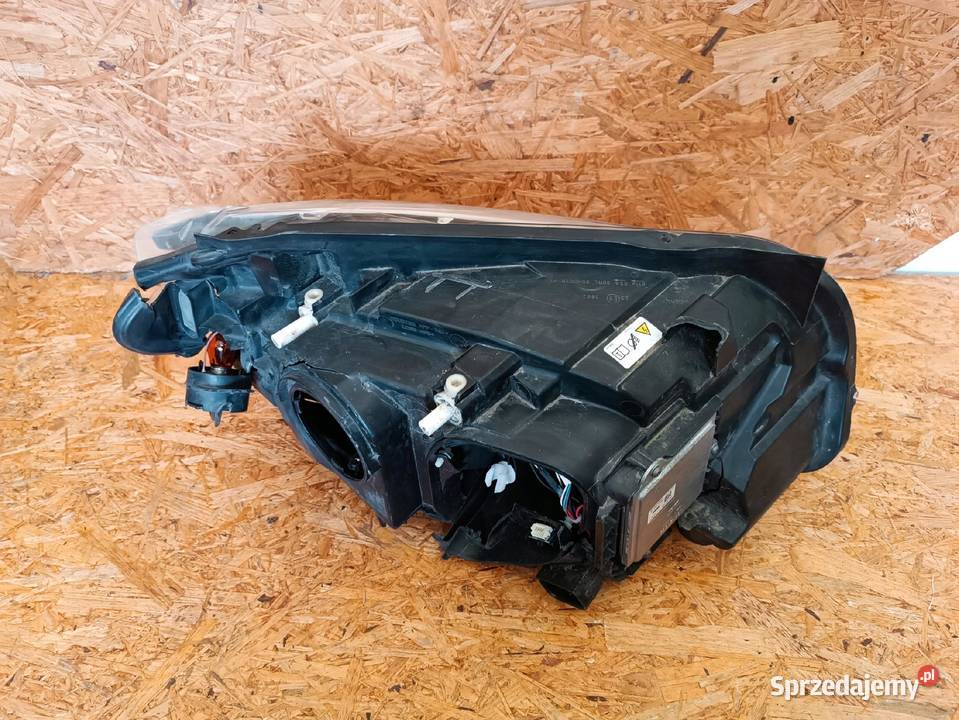 LAMPA LEWY PRZÓD REFLEKTOR EU L90028076 BMW X1 Motoryzacja Nowy Tomyśl