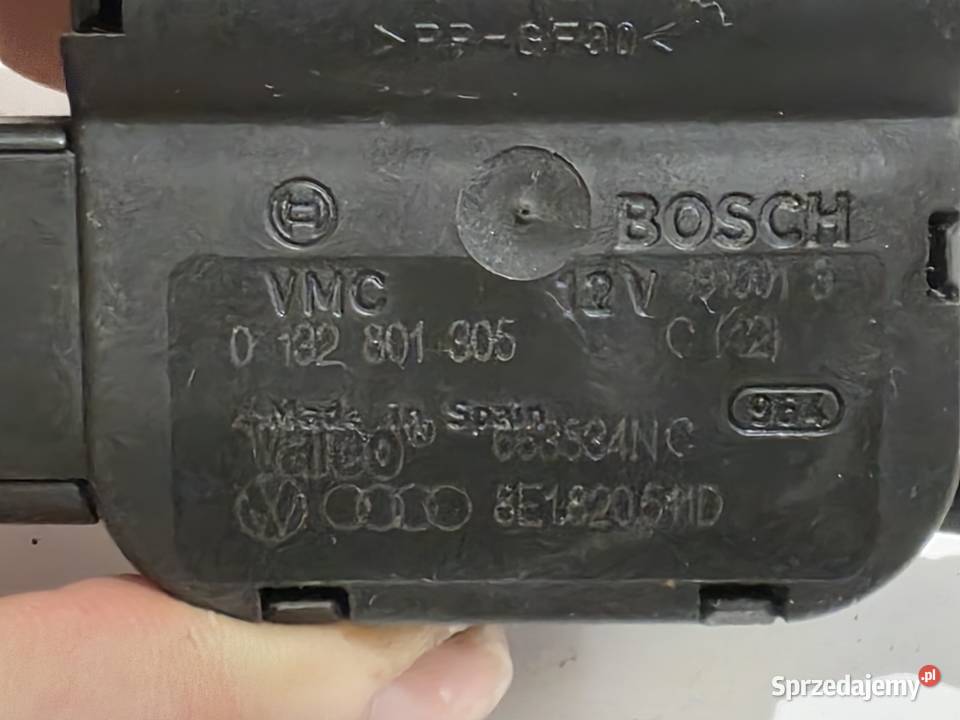 Silniczek nagrzewnicy Audi a4b6 8E1820511D Rok produkcji 2001 Iława