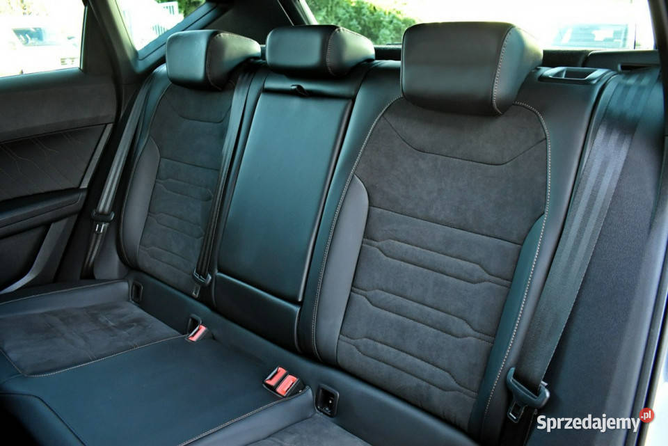 Cupra Ateca Bezwypadkowy Salon Polska Serwis ASO kurtyny powietrzne Łódź