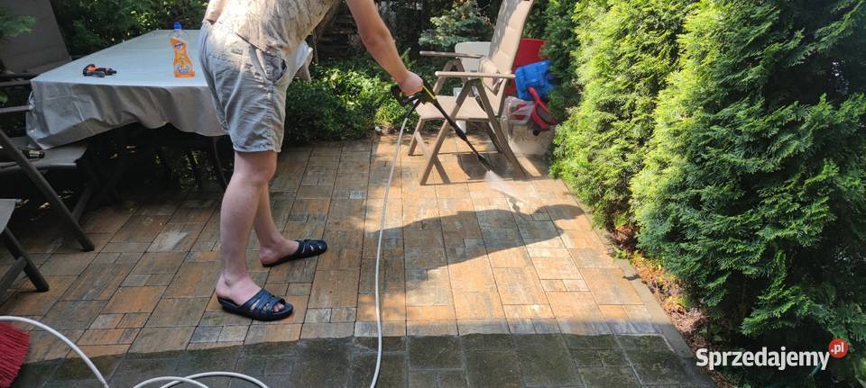 Mycie kostki ogrodzeń elewacji słupki Warszawa