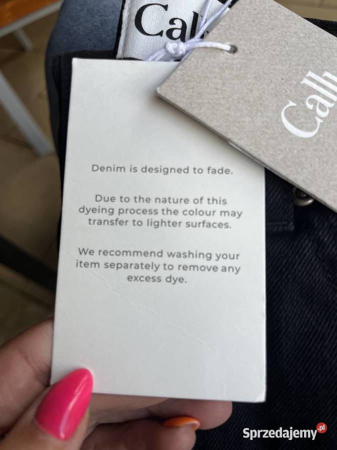 Calli jeansy czarne Hudson Mom w rozmiarze 34 Płock