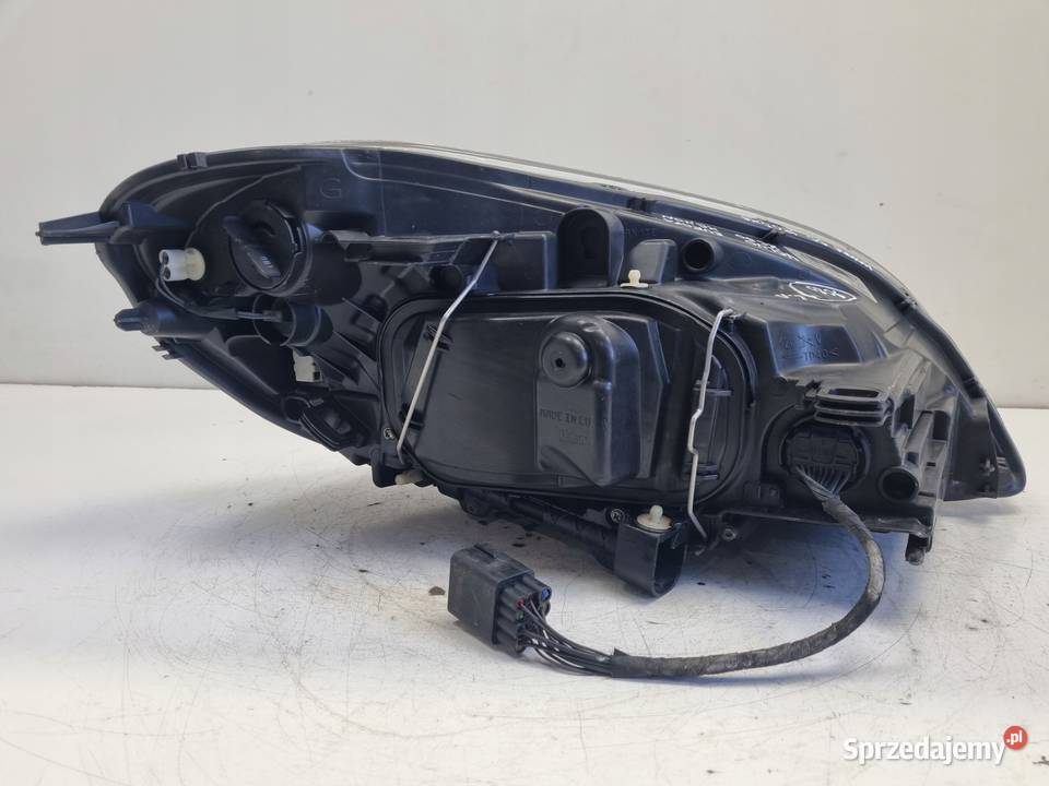 LAMPA LEWA Volvo XC60 PRZEDNIA LEWY PRZÓD XENON osobowe Rudka