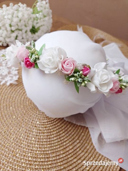 Wianek komunijny kwiatowy biało różowy podkarpackie Osiek Jasielski