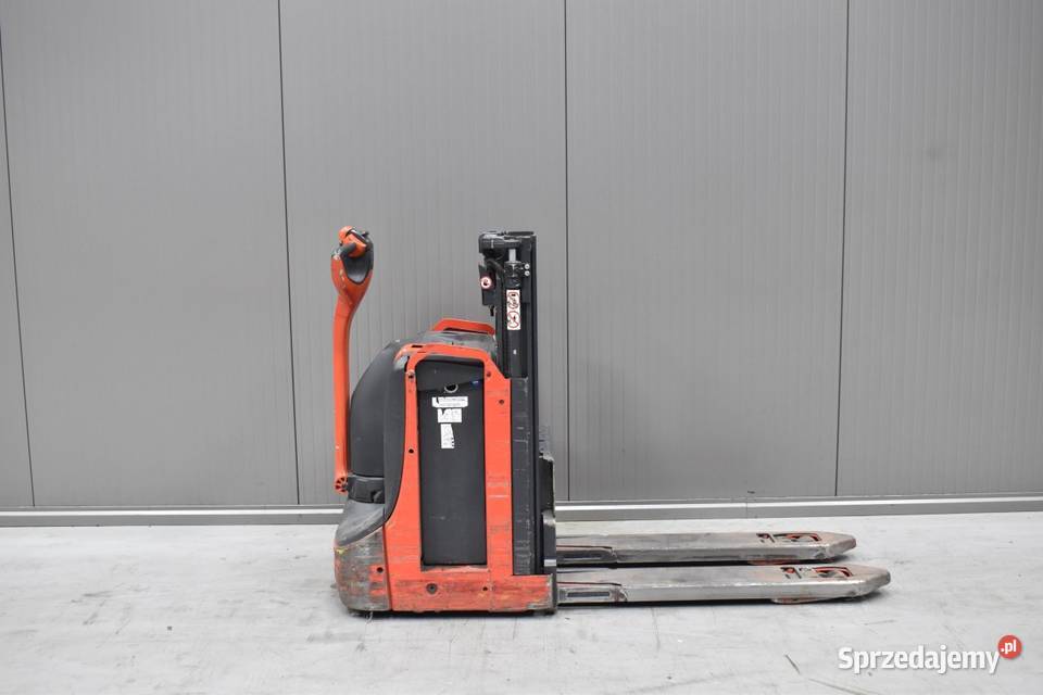 LINDE D 08 53882 Wózki widłowe