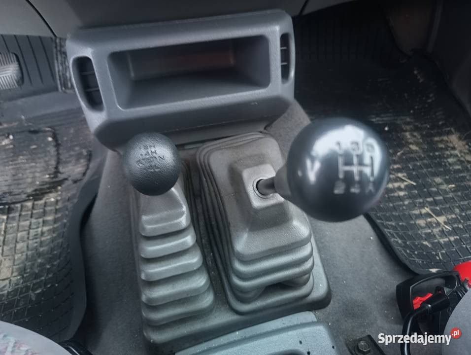 Nissan terrano ii 24 benzyna 4x4 84 bezwypadkowy 83056km Chmielnik