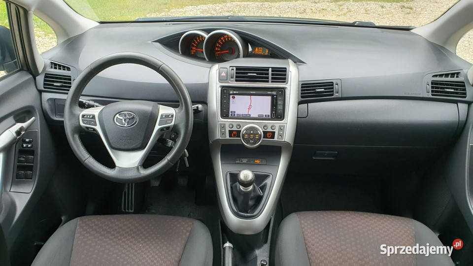 Toyota Verso 18 16v 147 Navi Kamera Climatronic immobilizer Chmielnik sprzedam