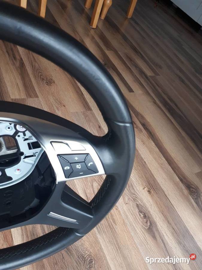 Kierownica Mercedes C 2013 w204 lift Wyposażenie wnętrza Świecie