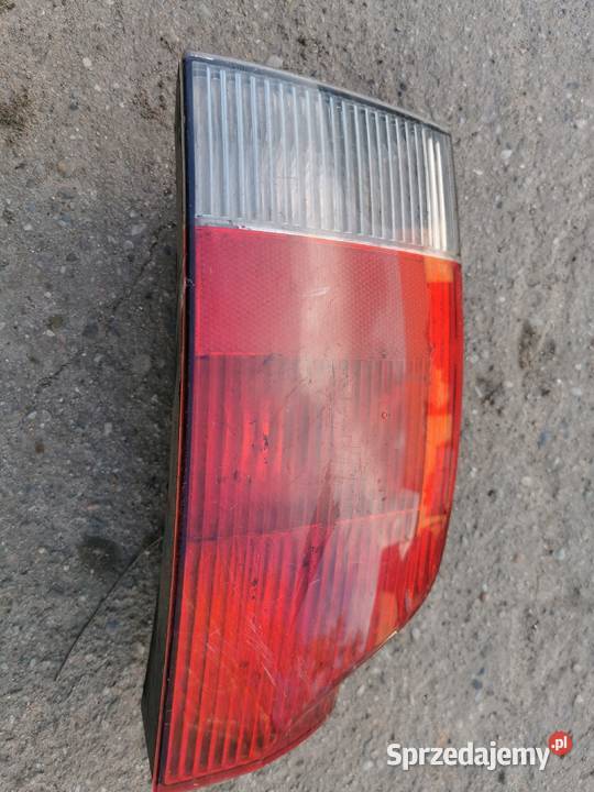 lampa tył lewa volvo v70 xc70 2 II 0005