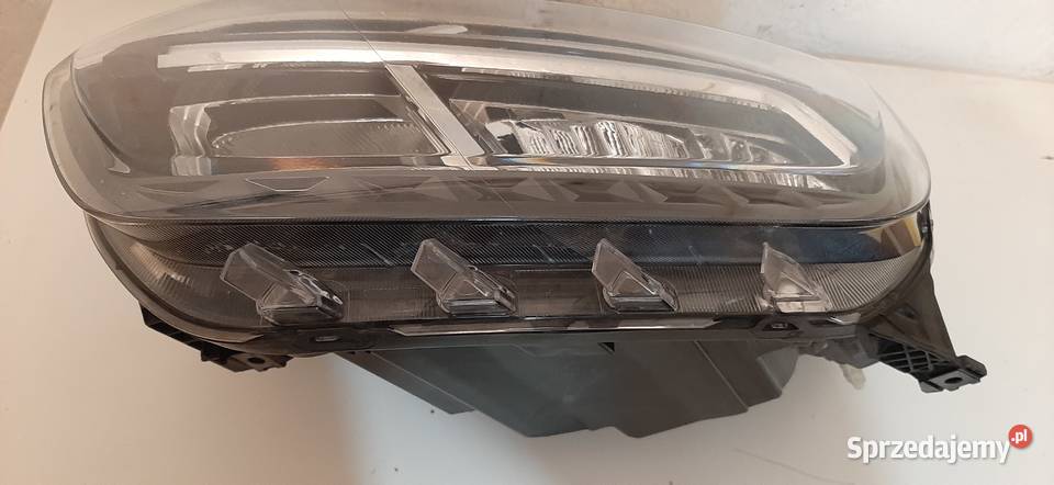 Lampa reflektor Dacia Duster lewa Led Lampy przednie sprzedam