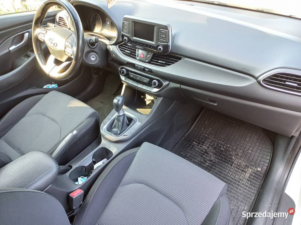 Hyundai i30 2017r salon 16 CRDI 110