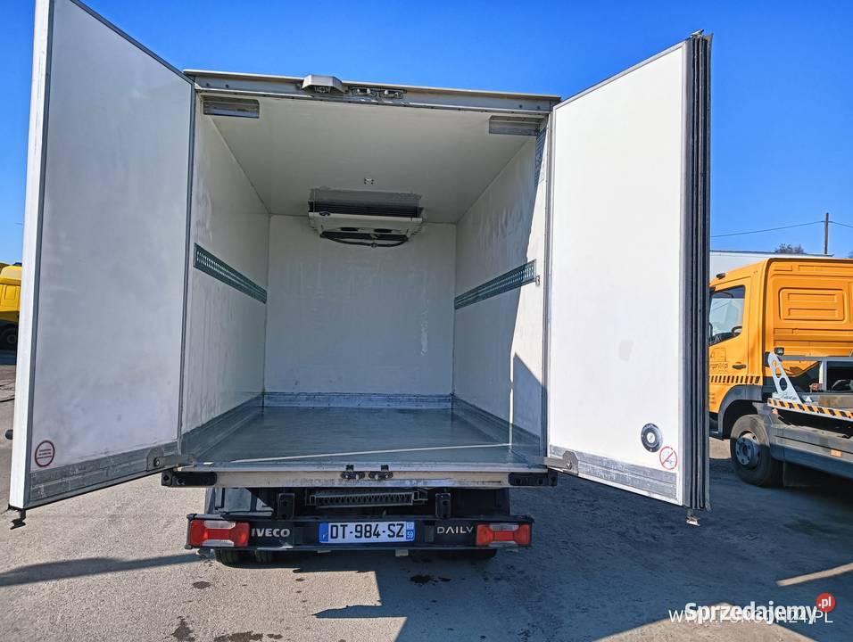 KONTENER IZOTERMA CHŁODNIA CARRIER XARIOS 350 Karoseria Bielsko-Biała sprzedam
