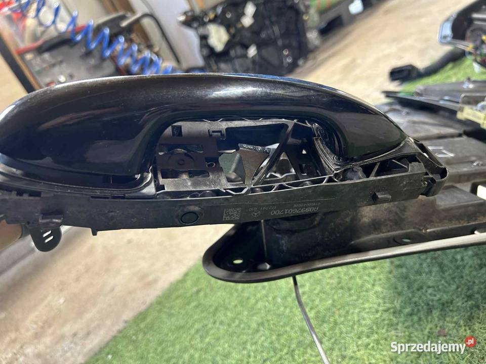 Kompletne poszycie drzwi lewy tył Mercedes GLC osobowe