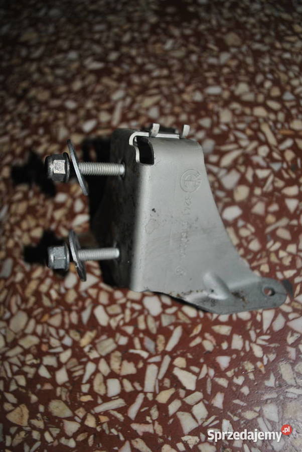 Uchwyt zbiornika oleju wspomagania BMW E60 E61 Poręba