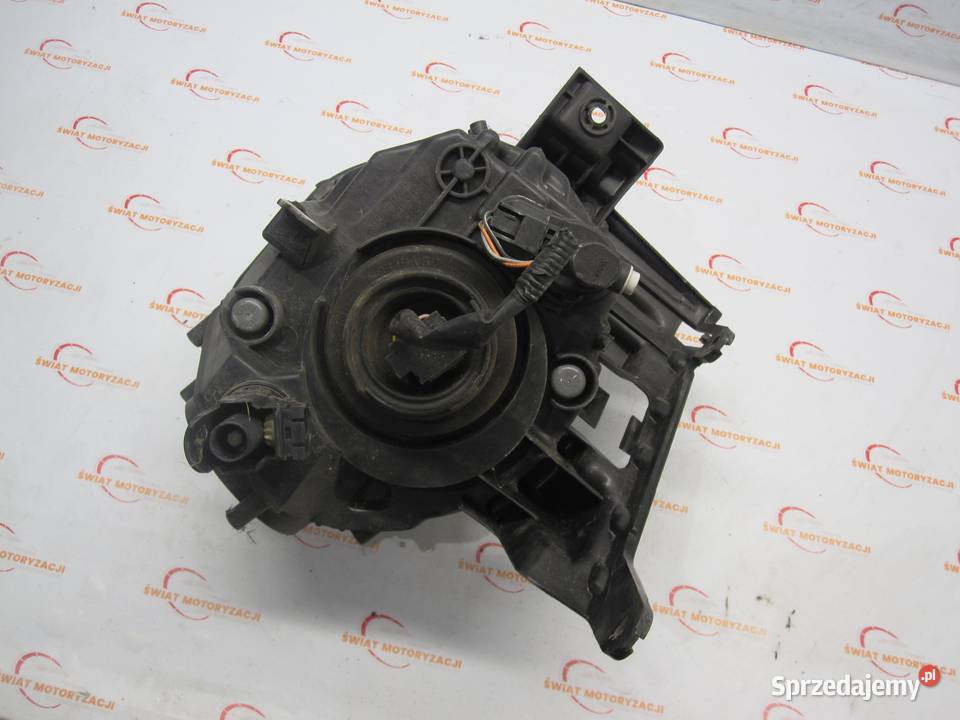 NISSAN JUKE 10r lampa prawa przód ANGLIK świętokrzyskie