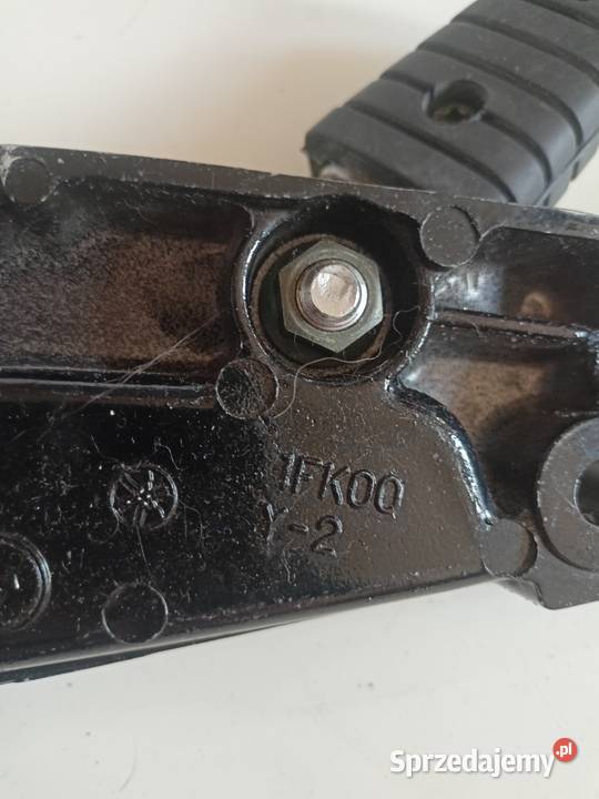 Set podnóżek Yamaha V 1200 1FK00Y2 Turek sprzedam