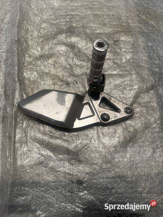 Set mocowanie lewy podnóżek Suzuki RF 600 M932