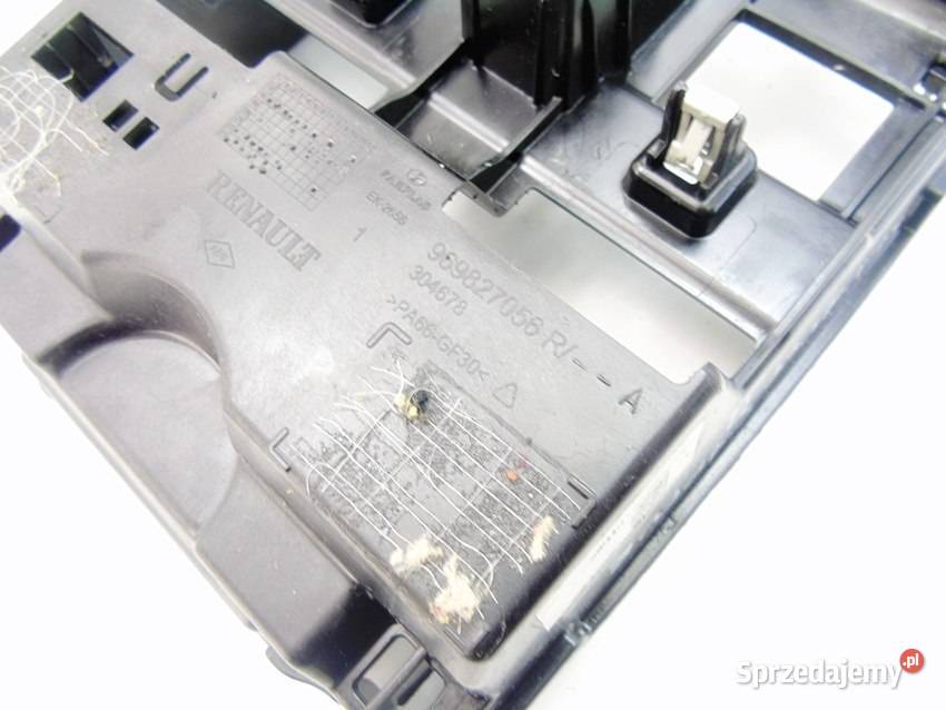 Ramka mocowanie lampki sufitowej Renault Captur Sosnowiec