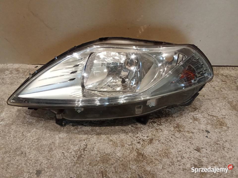 Lancia yspliion Lampy przednie Kamieniec Wrocławski