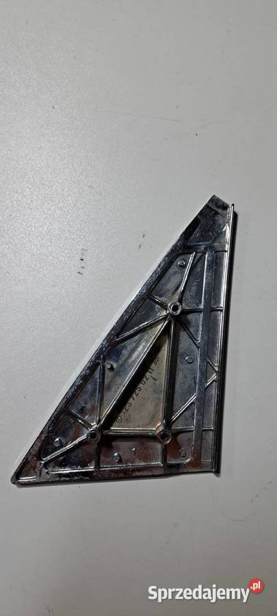 Trójkąt zaślepka lusterka prawego Mercedes W123 Luzino