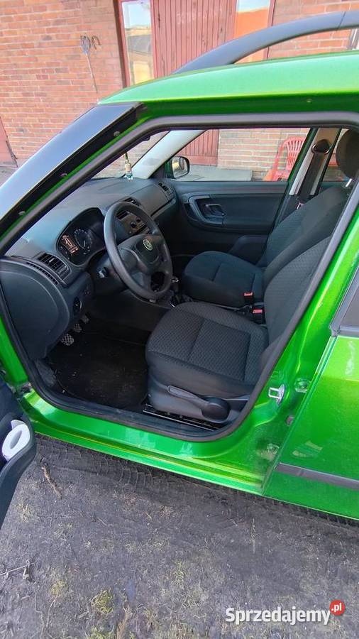 Sprzedam zadbaną skodę Rok produkcji 2013 Borów