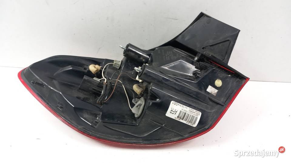 OPEL ASTRA J LIFT KOMBI LAMPA TYŁ PRAWA Światła stop Zbierkowo