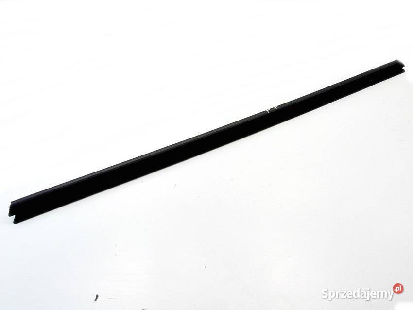 LISTWA ZGARNIAJĄCA PRAWY PRZÓD FOCUS 3 KOMBI śląskie