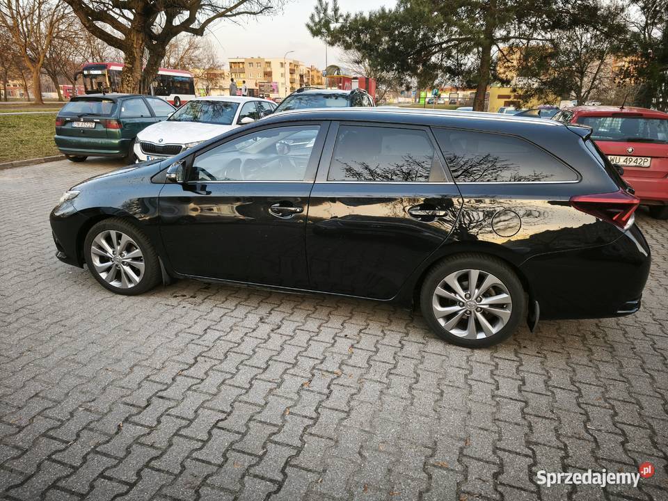 Toyota Auris Premium ASO idealny wielkopolskie Konin