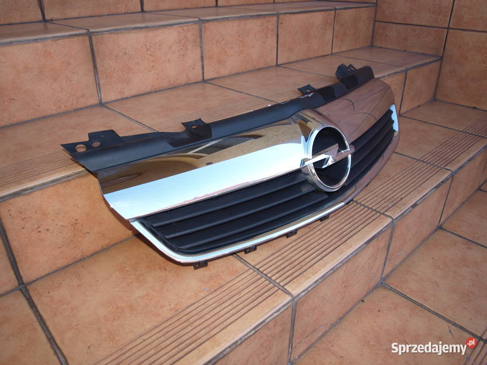 Opel Zafira B grill chrom atrapa przód 2005