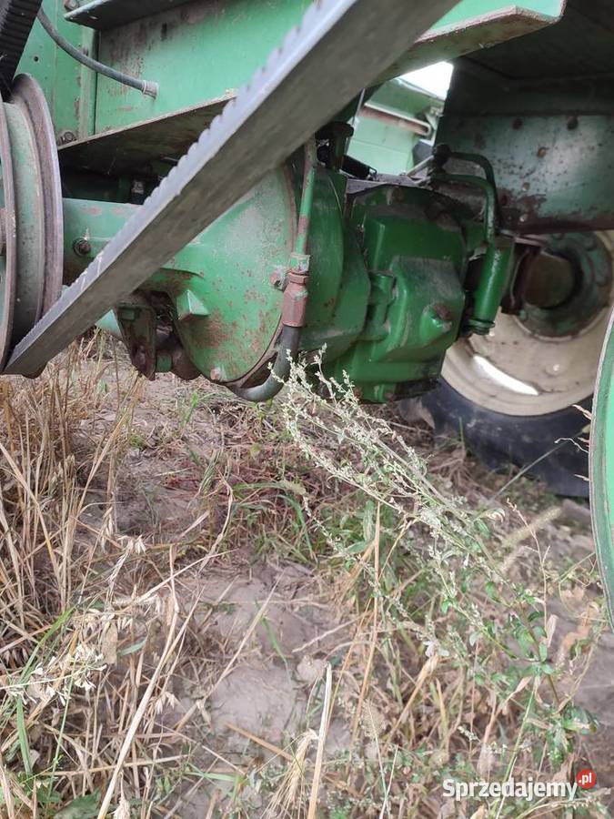 Kombajn zbożowy John Deere 330 na części Dąbrówka Mała
