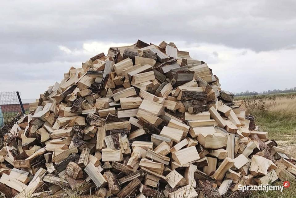 Suche drewno sosnowe sezonowane cięte z posuszu