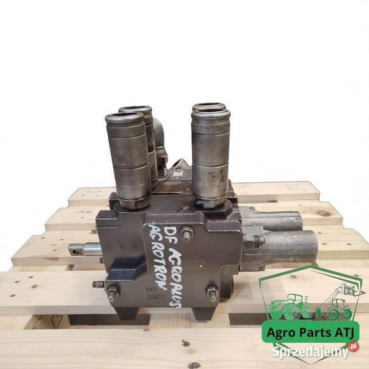 Rozdzielacz SB23 R917005614 0521610071 DeutzFahr Ciechanowiec