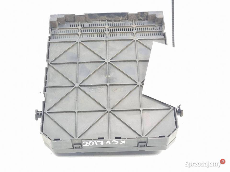 SKRZYNKA BEZPIECZNIKÓW CITROEN C4 9693798580