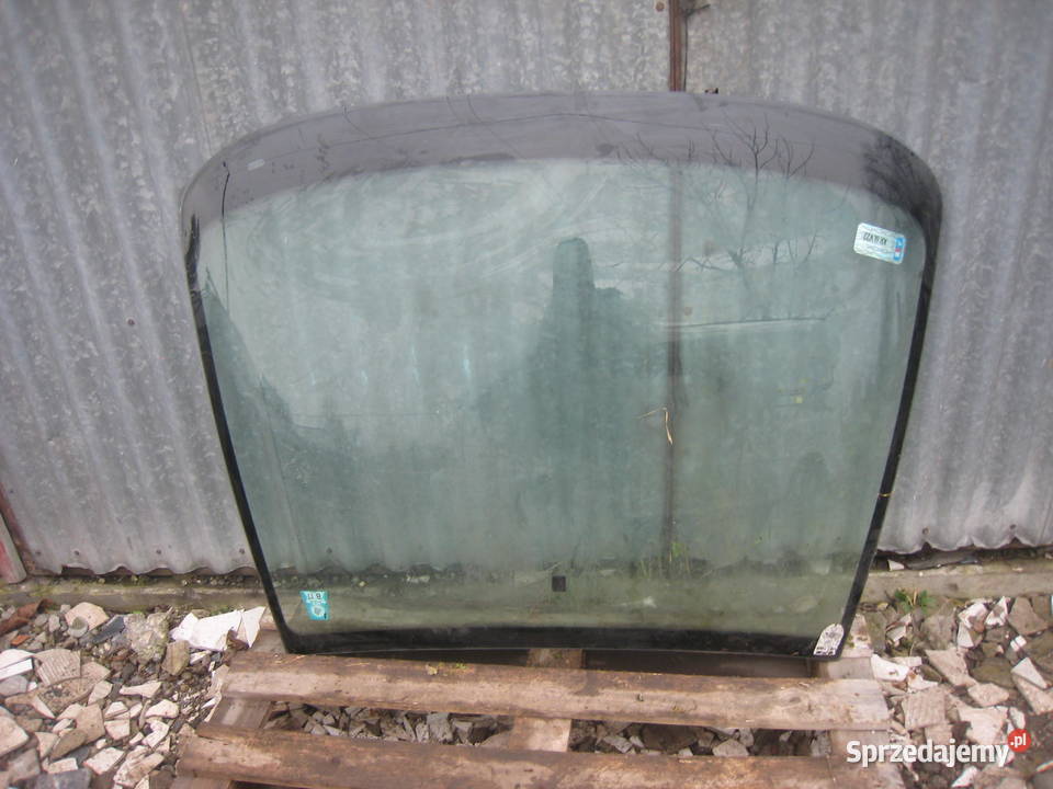 Szyba przednia przód czołowa Peugeot 206 98 Przednie