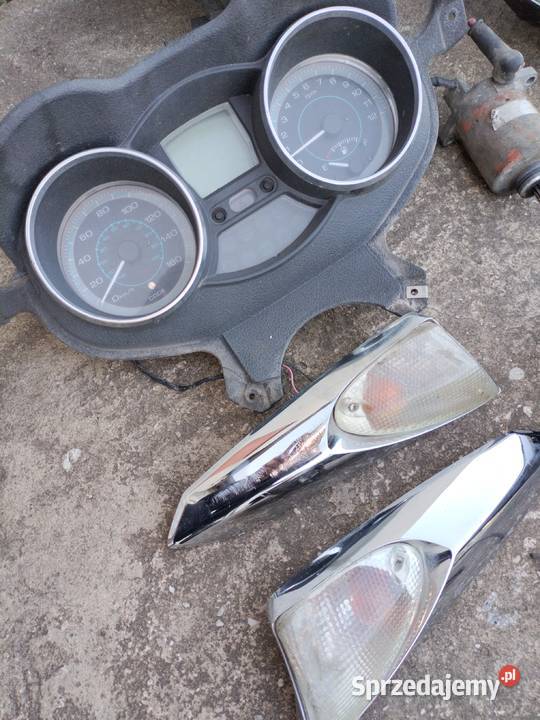 Piaggio X9 125 250 Evolution Części Lampa Szyba Poświętne
