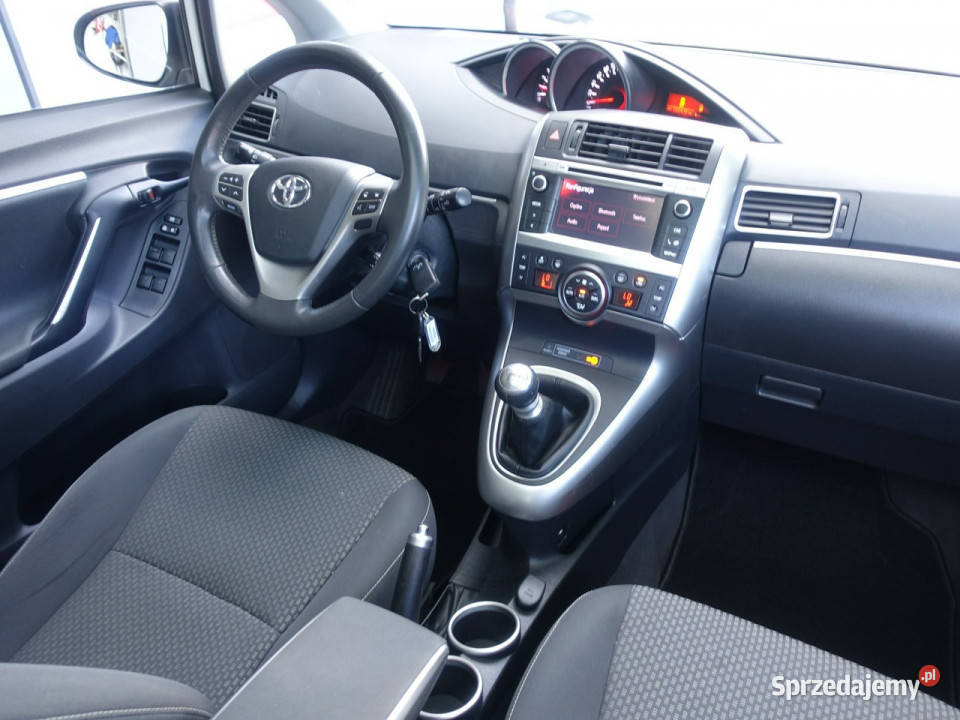 Toyota Verso 16i Navi Alu Panorama KamCof Częstochowa