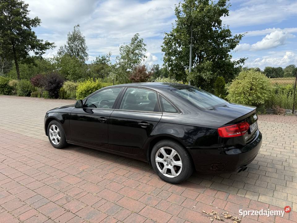 Audi A4 18 turbo sedan czarny 4/5