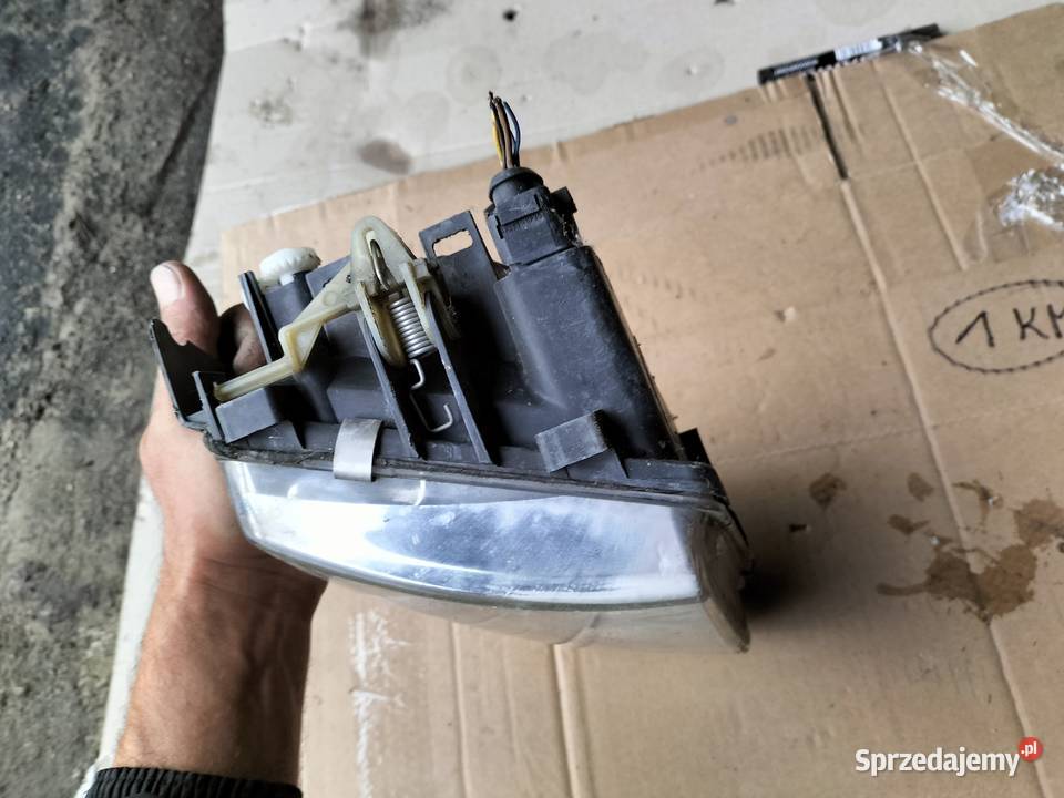 LAMPA PRZÓD PRZEDNIA LEWA REFLEKTOR VW POLO 6N lampy przednie Kamień-Kolonia