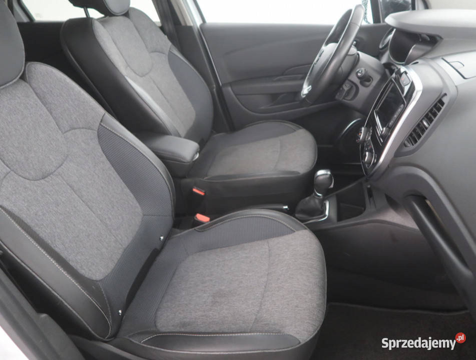 Renault Captur 12 TCe gniazdo USB Bielany Wrocławskie