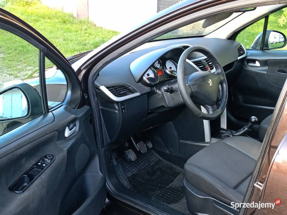 serdecznie oferuje do sprzedaży Peugeot 14 207 Będzin